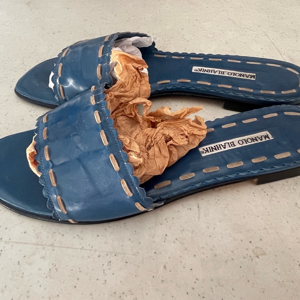 MANOLO BLAHNIK Blue Leather Flat Slides Sandals - EU40